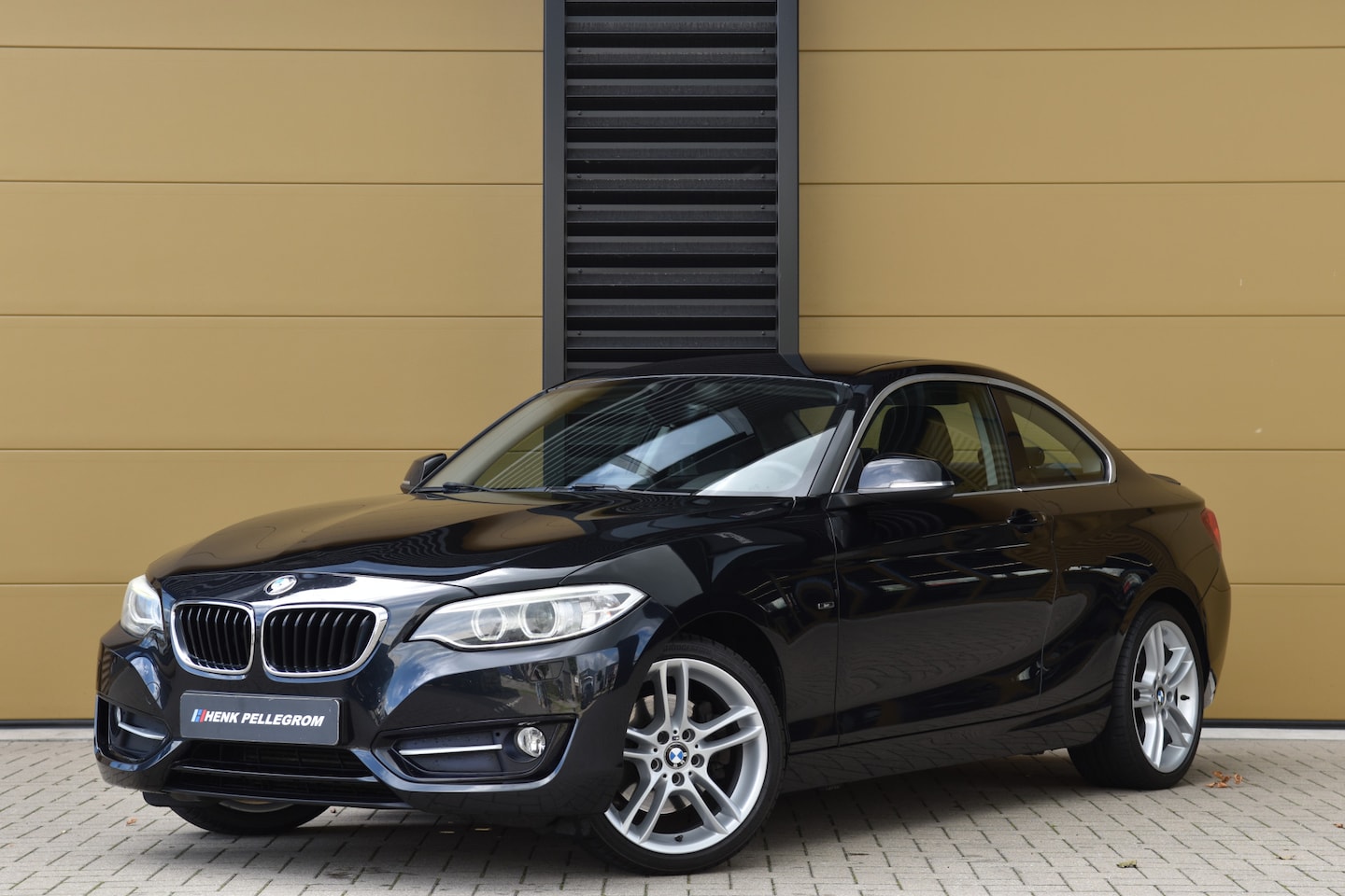 BMW 2-serie Coupé - 220i Executive * Sportstoelen * Sportline * M-Stuurwiel * 18inch lm * - AutoWereld.nl
