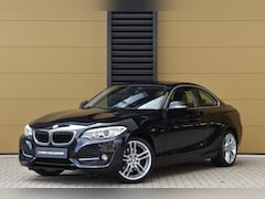 BMW 2-serie Coupé - 220i Executive * Sportstoelen * Sportline * M-Stuurwiel * 18inch lm