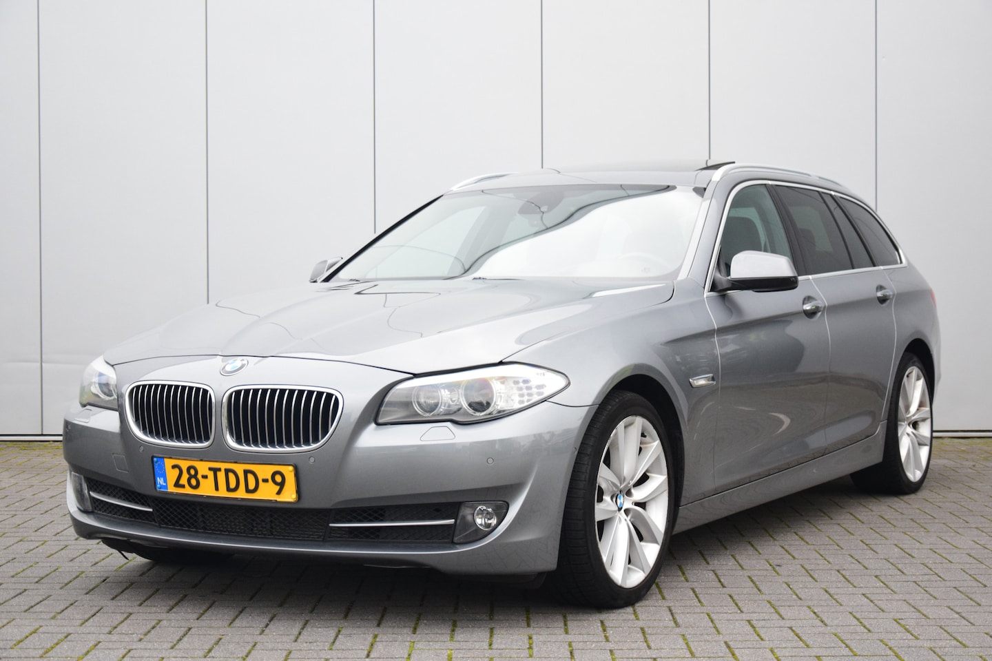 BMW 5-serie Touring - 535d High Executive Soft-Close Camera Pano/dak - AutoWereld.nl