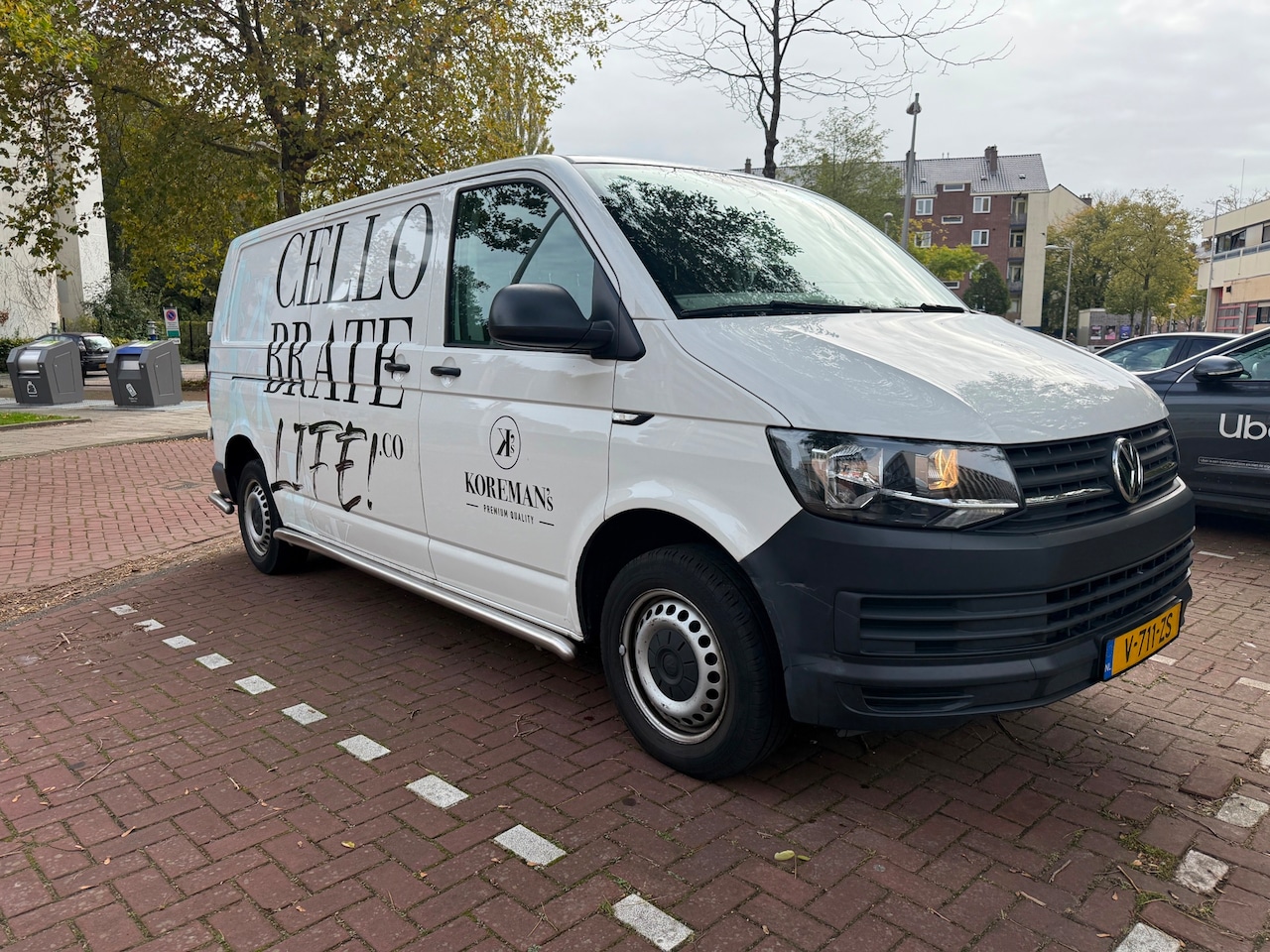 Volkswagen Transporter - 2.0 TDI L2H1 Highline Euro 6 Airco 3 pers - AutoWereld.nl