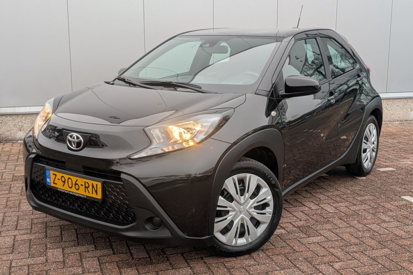 Toyota Aygo X - 1.0 VVT-i S-CVT Play / Automaat / Apple Carplay / Android Auto / Achteruitrijcamera / Lane - AutoWereld.nl