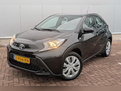 Toyota Aygo X - 1.0 VVT-i S-CVT Play / Automaat / Apple Carplay / Android Auto / Achteruitrijcamera / Lane