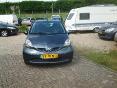 Toyota Aygo - 1.0-12V Comfort NL auto km174 000. zeer lux, s 5drs AIRCO