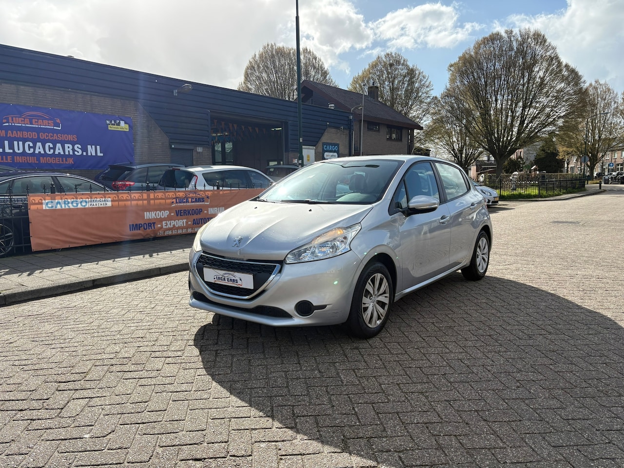 Peugeot 208 - 1.2 VTi Active 2X SLEUTEL + NIEUWE APK! - AutoWereld.nl