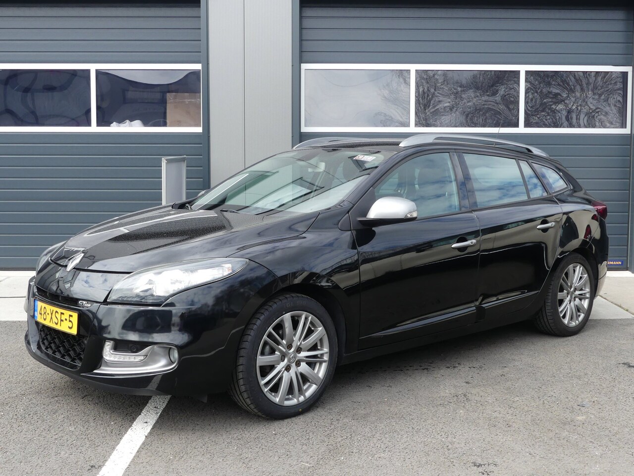 Renault Mégane Estate - 1.2 TCe GT-Line Climate Control Sportstoelen + Winterset LED Navigatie - AutoWereld.nl
