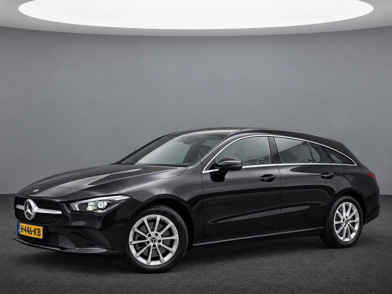 Mercedes-Benz CLA-klasse Shooting Brake - 250 e Business Line / Navigatie / Camera / Parkeersensoren V+A / Stoelverwarming  / Elektr - AutoWereld.nl