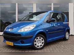 Peugeot 1007 - 1.4 Urban, NAP, ELEK. RAMEN, Prijs is Rijklaar inclusief NIEUWE APK