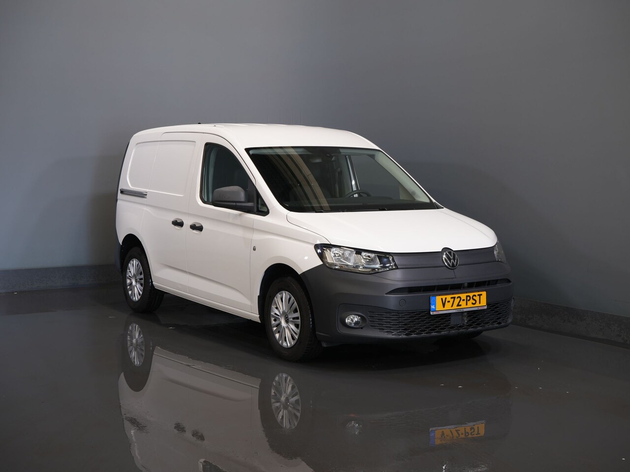 Volkswagen Caddy Cargo - 2.0 TDI 100 pk Omvormer/ Sortimo/ Cruise/ Airco/ DAB - AutoWereld.nl