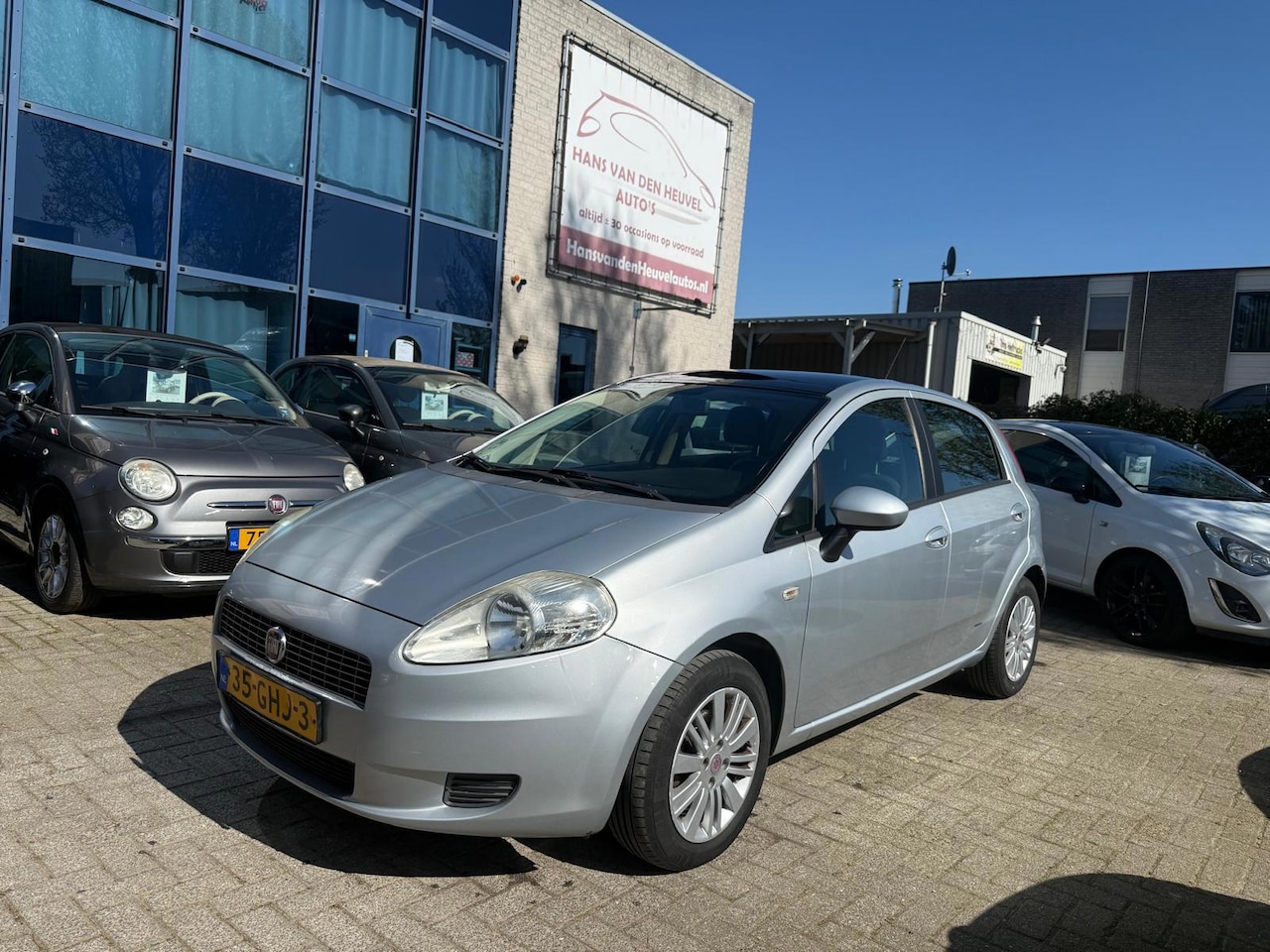 Fiat Grande Punto - 1.2 Dynamic 1.2 Dynamic 5-drs, Airco, APK 09/27, Panorama dak - AutoWereld.nl