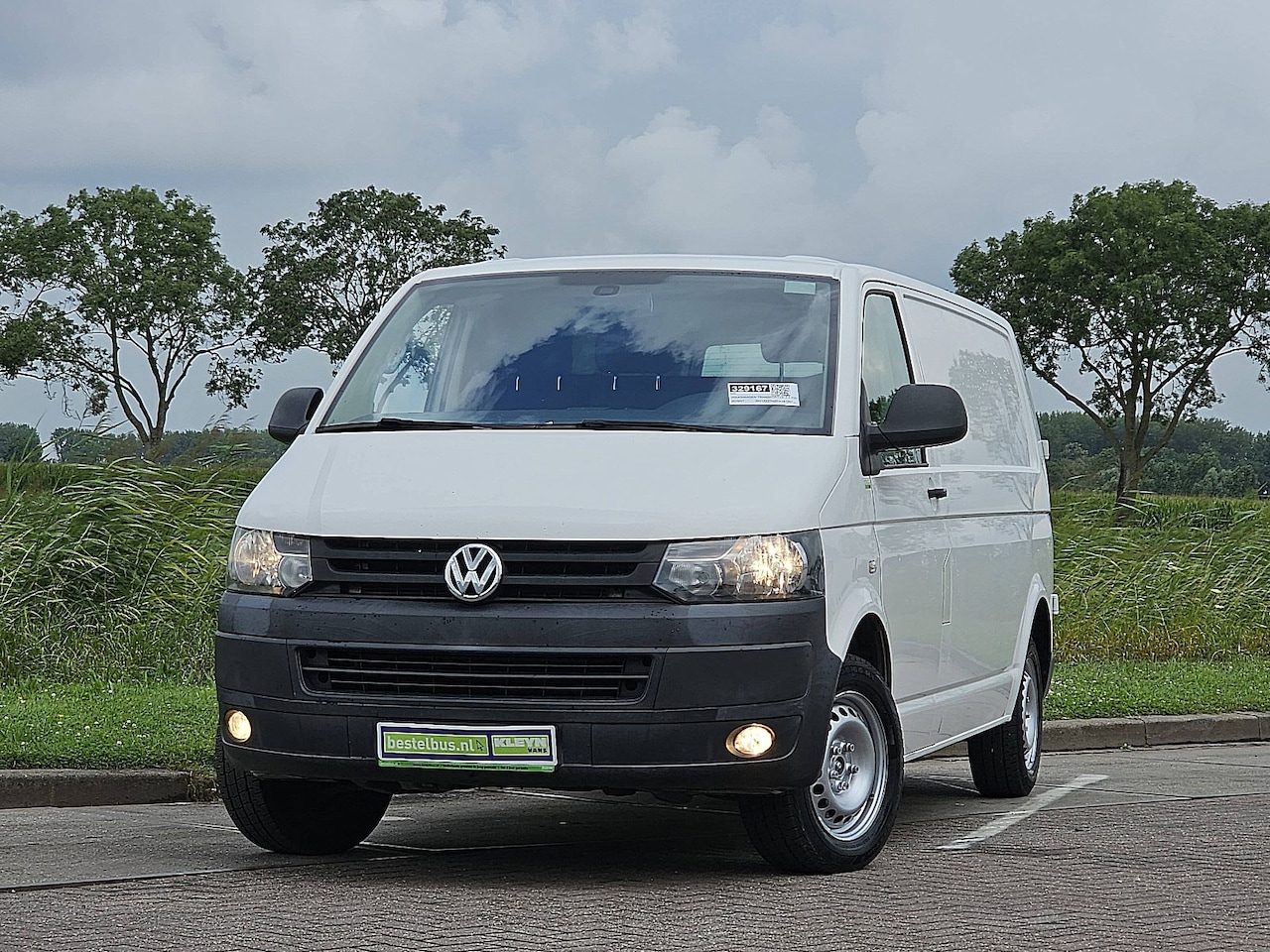 Volkswagen Transporter - 2.0 TDI L2 140PK Airco Trekh - AutoWereld.nl