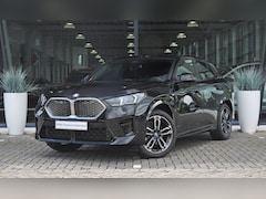 BMW iX2 - xDrive30 M Sport / Comfort Access / Sportstoelen / Stoelverwarming / Adaptieve LED / Head