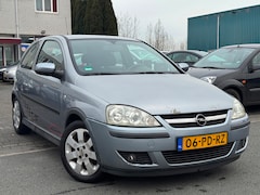 Opel Corsa - 1.4-16V Sport/Airco/APK 03-2027