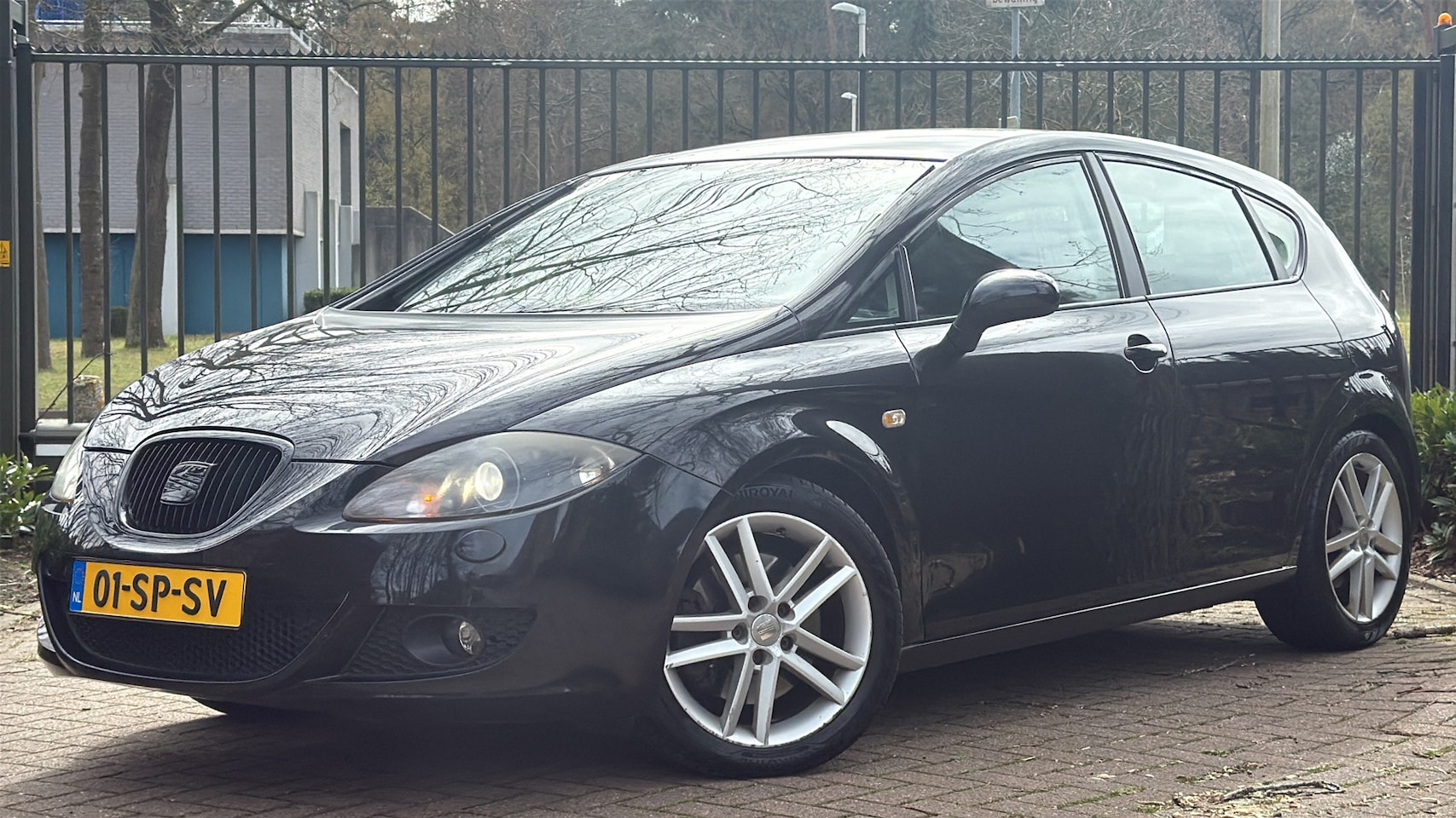 SEAT Leon - 2.0 TFSI Sport-up 240PK+ XENON/PDC/CRUISE - AutoWereld.nl