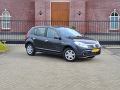 Dacia Sandero - 1.4 Lauréate LPG / Airco / Elektrische ramen / NAP / Trekhaak