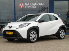 Toyota Aygo X - 1.0 VVT-i MT Play, Carplay + Android Auto / Adaptive Cruise / Camera / Airco