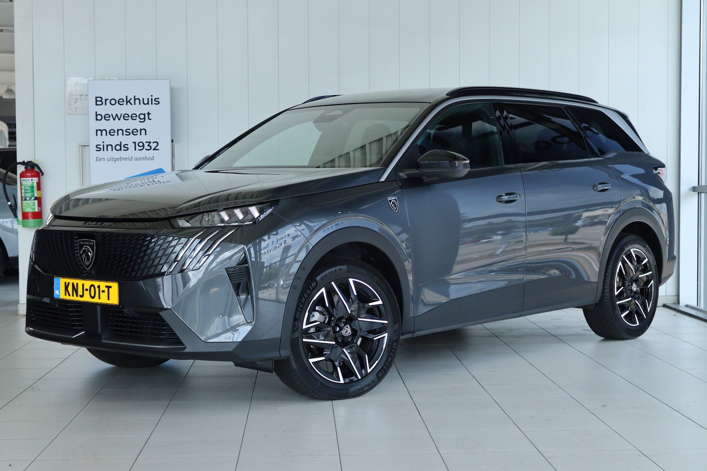 Peugeot 5008 - 1.2 Hybrid 145 GT 7p | Cruise Control | Stoel+Stuurverwarming | Camera | Keyless | MATRIX - AutoWereld.nl
