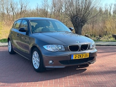 BMW 1-serie - 120i Executive CarPlay/Navi/Clima
