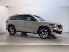 Skoda Kodiaq - 1.5 TSI 150pk DSG Sportline Business Trekhaak Panoramadak Sfeerverlichting Adaptive Cruise