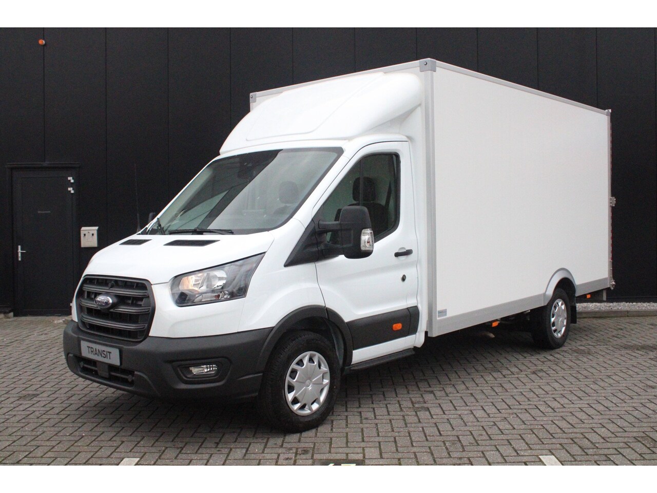 Ford Transit - 350 L4H1 Skeletal Bakwagen 170pk FWD | Automaat | Groot scherm | Camera - AutoWereld.nl