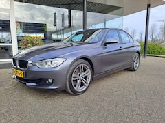 BMW 3-serie - 320i High Executive