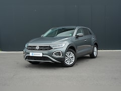 Volkswagen T-Roc - 1.0 TSI 110pk Life | Trekhaak | Camera | Adaptive Cruise | Carplay | Keyless Entry & Start