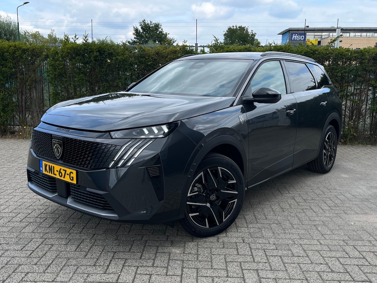 Peugeot 5008 - 1.2 Hybrid 145 GT Exclusive 7P VOORRAAD ACTIE | 8 JAAR GARANTIE | | 2 stoelen op derde rij - AutoWereld.nl