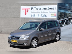 Volkswagen Touran - 2.0 TDI Highline Business Achteruitrijcamera/Stoelverwarming/Cruise control/Climate contro