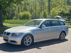 BMW 3-serie Touring - 318i/AIRCO/CRUISE/PARKEERSENS ACHTER/TREKHAAK