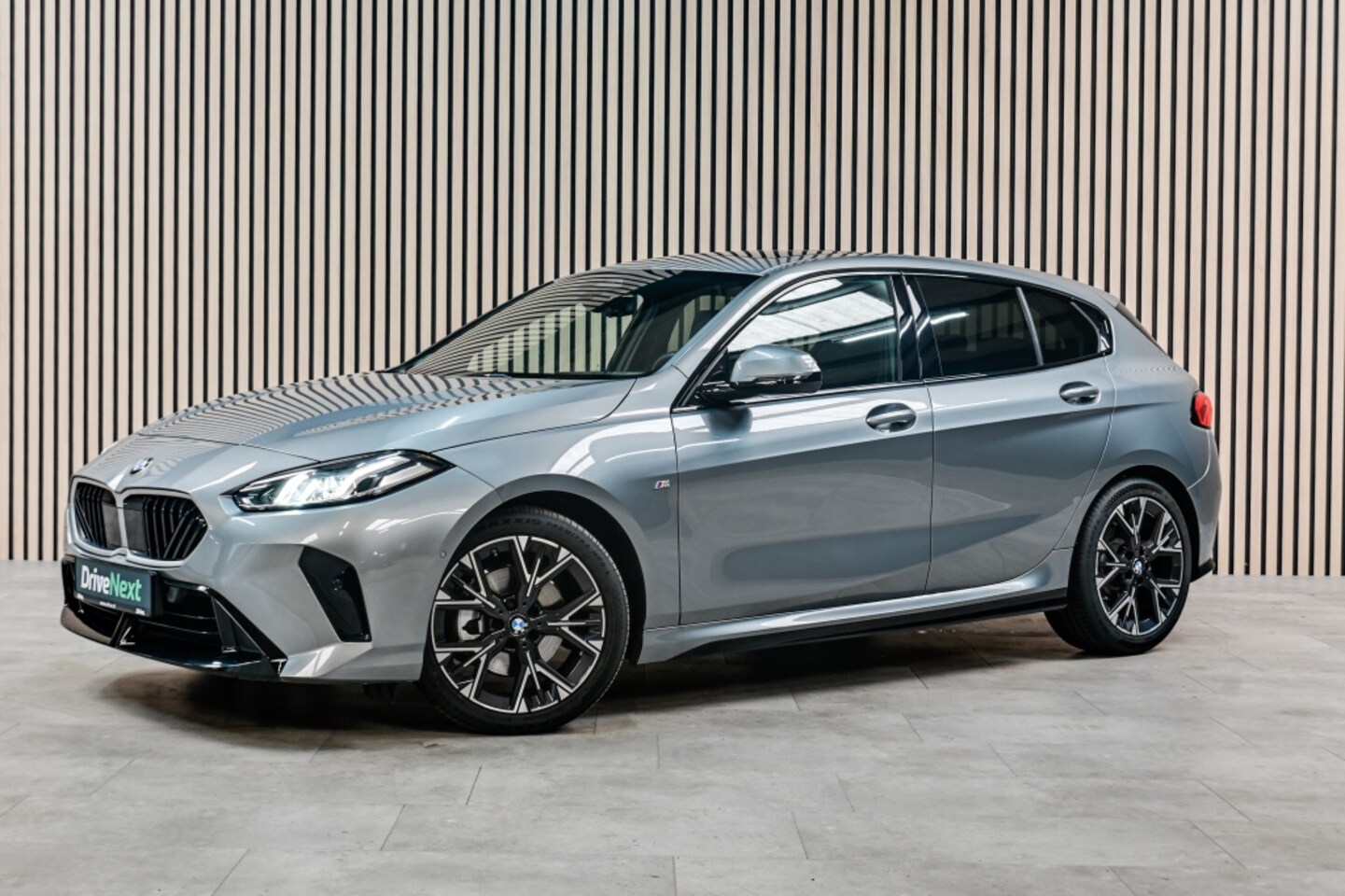 BMW 1-serie - Limousine 120 M Sport | PANO | ACC | Harman Kardon - AutoWereld.nl