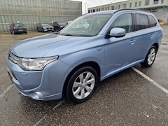 Mitsubishi Outlander - 2.0 PHEV Instyle, MOTOR DEFECT, Inruil mogelijk