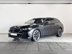 BMW 5-serie Touring - 550e xDrive M Sport Pro