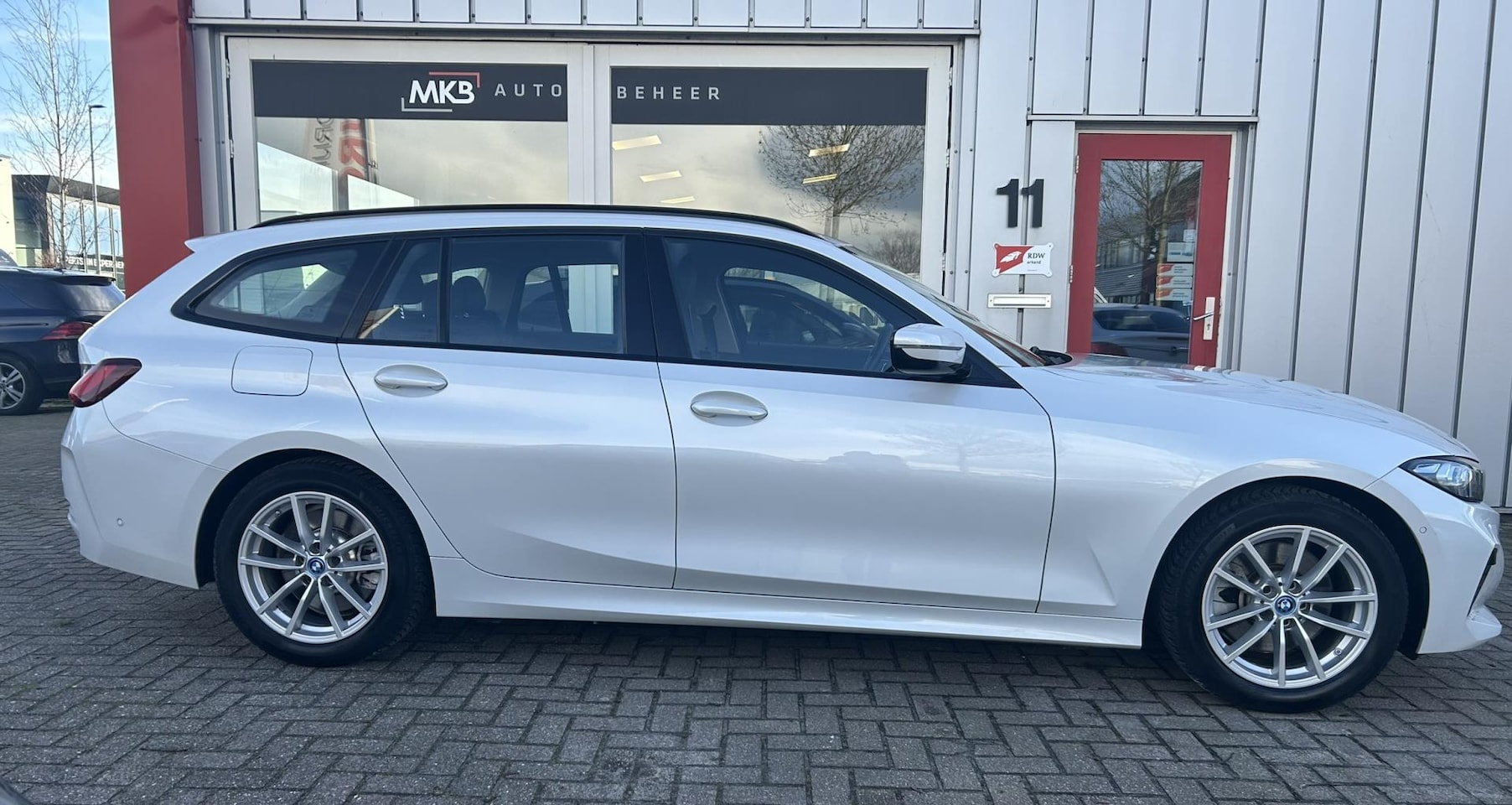 BMW 3-serie Touring - 320E SOH 96% WideScreen/Leer/LED - AutoWereld.nl
