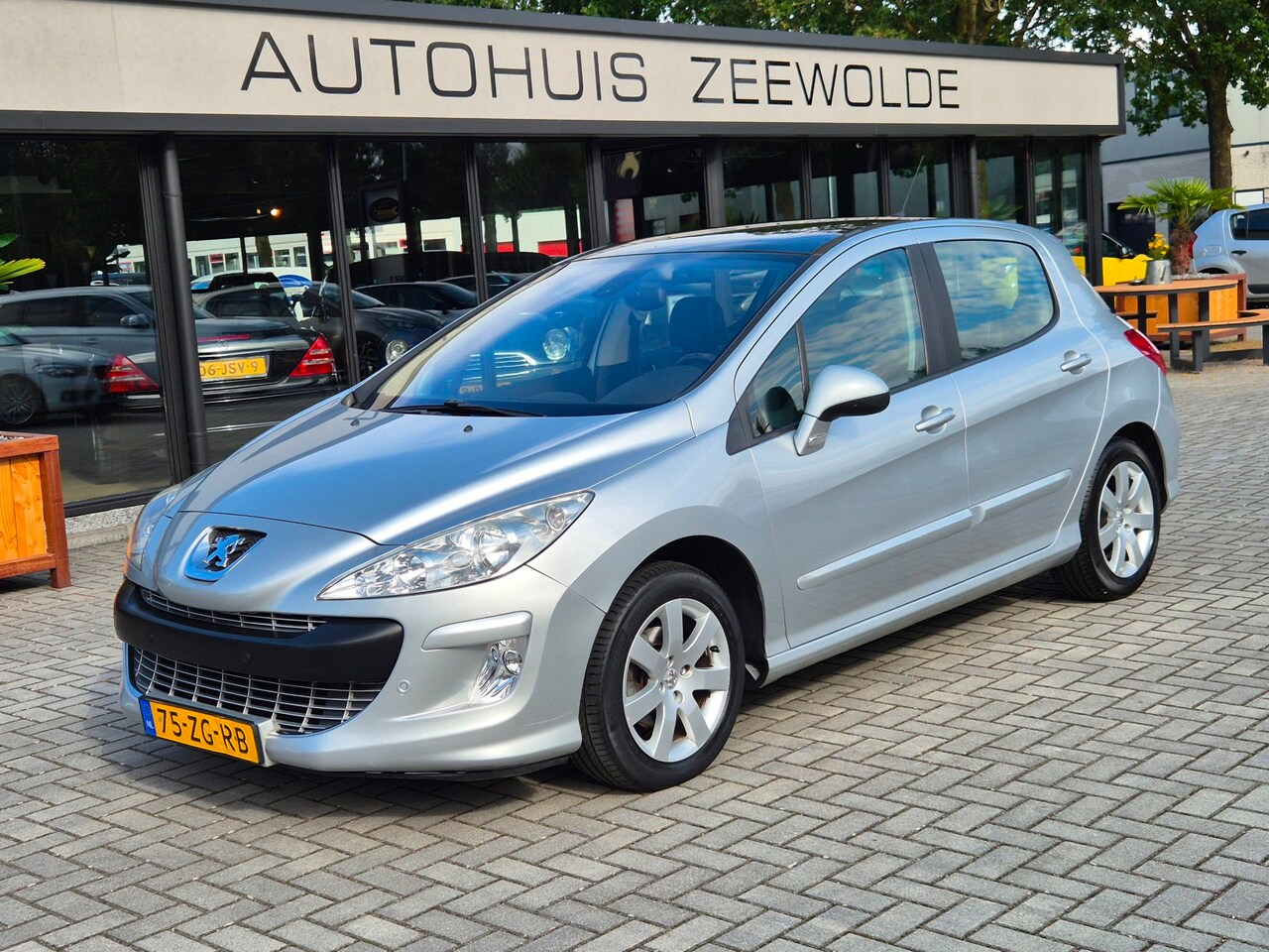 Peugeot 308 - 1.6 PANO LEDER AUTOMAAT NAP! - AutoWereld.nl