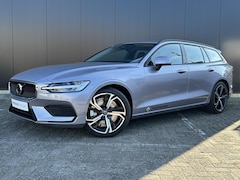 Volvo V60 - 2.0 T6 Plug-in hybrid AWD Core Business Edition Harman Kardon audio / 360 camera