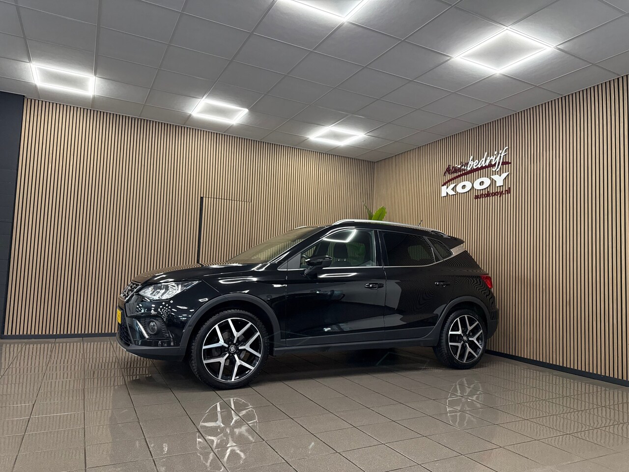 SEAT Arona - 1.0 TSI FR Business Intense * Automaat / Carplay / Virtual cockpit / Camera / NL Auto * - AutoWereld.nl