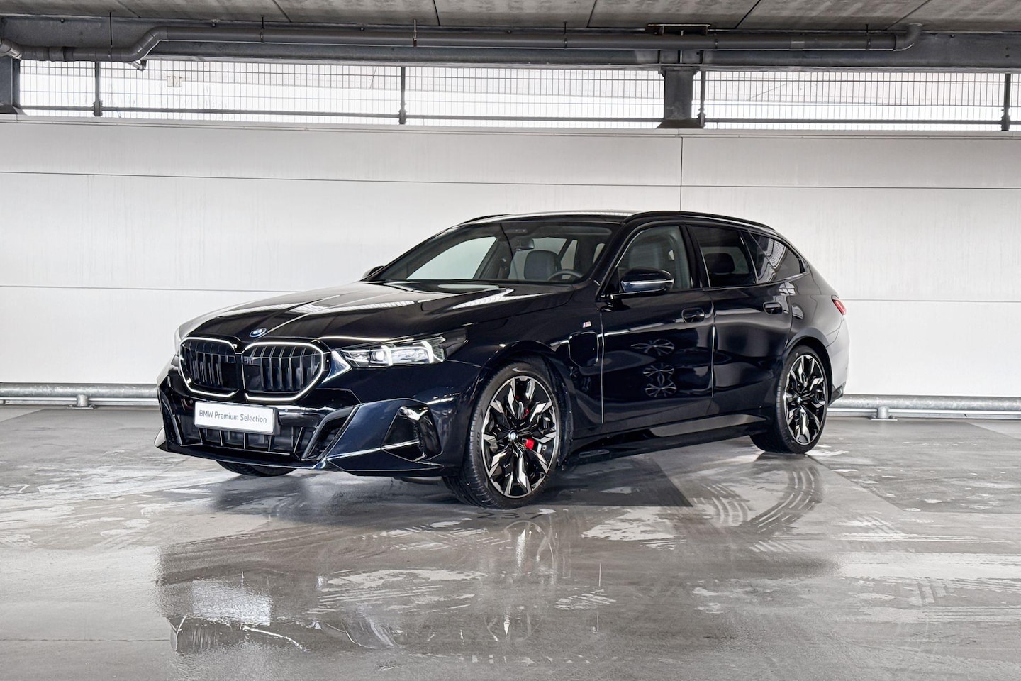 BMW 5-serie Touring - 550e xDrive 550e xDrive - AutoWereld.nl