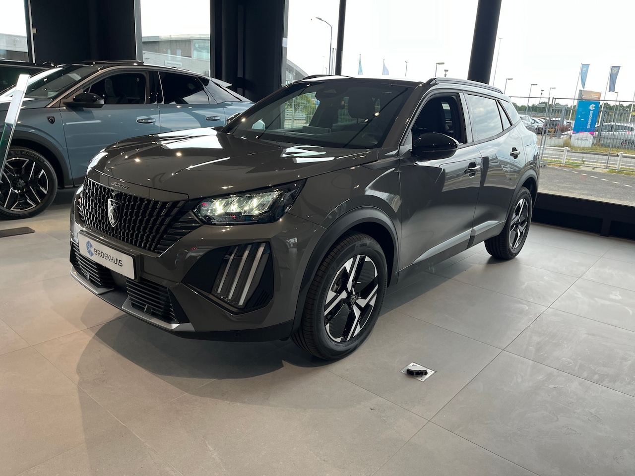 Peugeot 2008 - 1.2 Hybrid 145 Allure VOORRAAD ACTIE | 8 JAAR GARANTIE | Airco (automatisch) | Apple Carpl - AutoWereld.nl