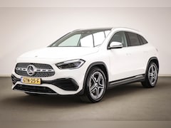 Mercedes-Benz GLA-Klasse - 180 AMG Line | PANORAMADAK | HALF LEDER | STOELVERWARMING | APPLE