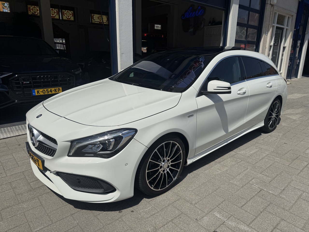 Mercedes-Benz CLA-klasse Shooting Brake - 180 AMG/EDITION/PANO NL AUTO. - AutoWereld.nl