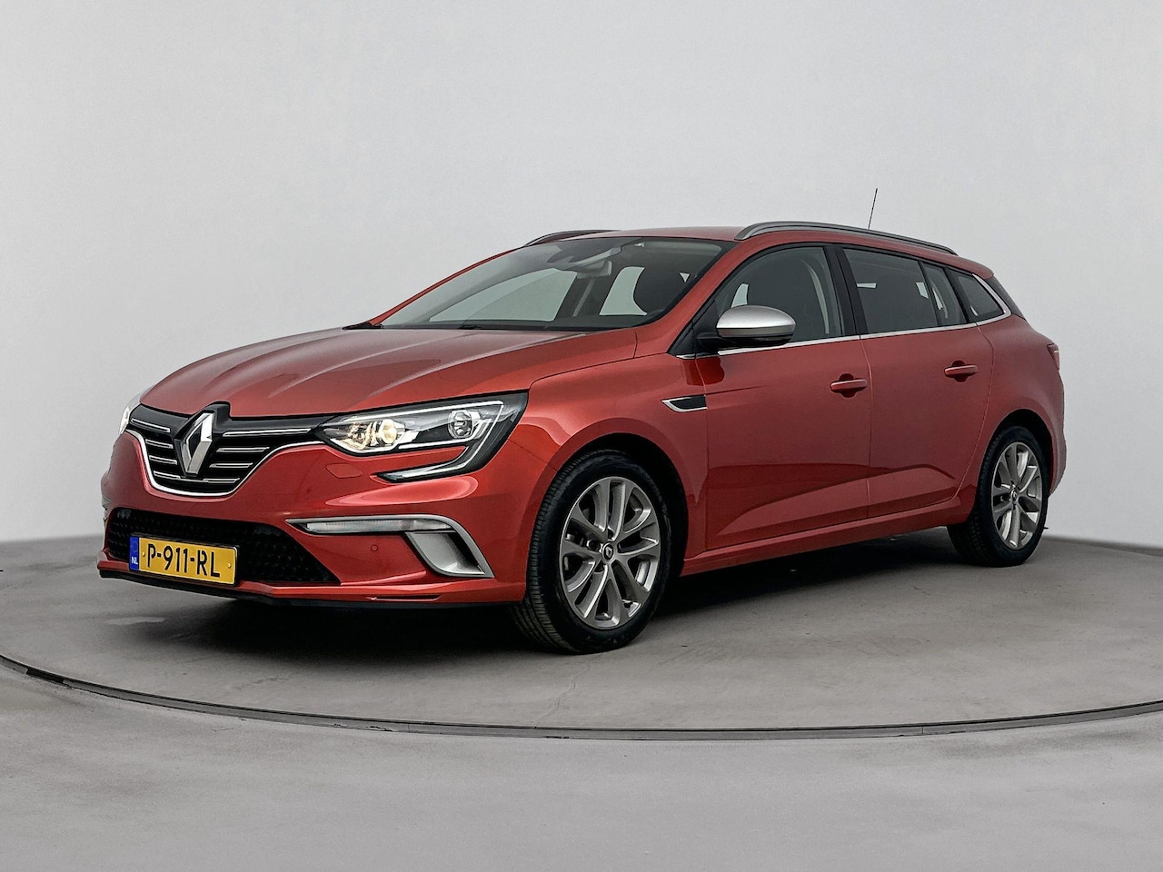 Renault Mégane Estate - 1.3 TCe GT-Line | Cruise Control | Trekhaak afneembaar | Achteruitrijcamera & Parkeersenso - AutoWereld.nl