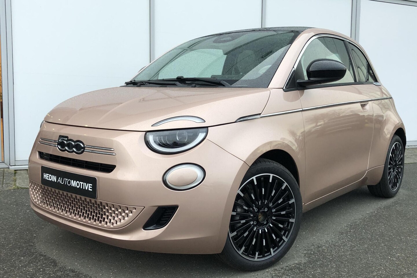 Fiat 500 - 1.0 Hybrid La Prima | Navigatie | Panoramadak | Leder interieur | Climate Control | Full L - AutoWereld.nl