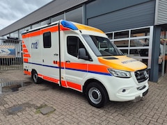 Mercedes-Benz Sprinter - 419 CDI/ 3.0 V6/ Complete Ambulance with bed and wheelchair