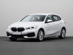 BMW 1-serie - 118i Introduction Edition | Model Sport Line | Achteruitrijcamera | Elektrisch verwarmde v