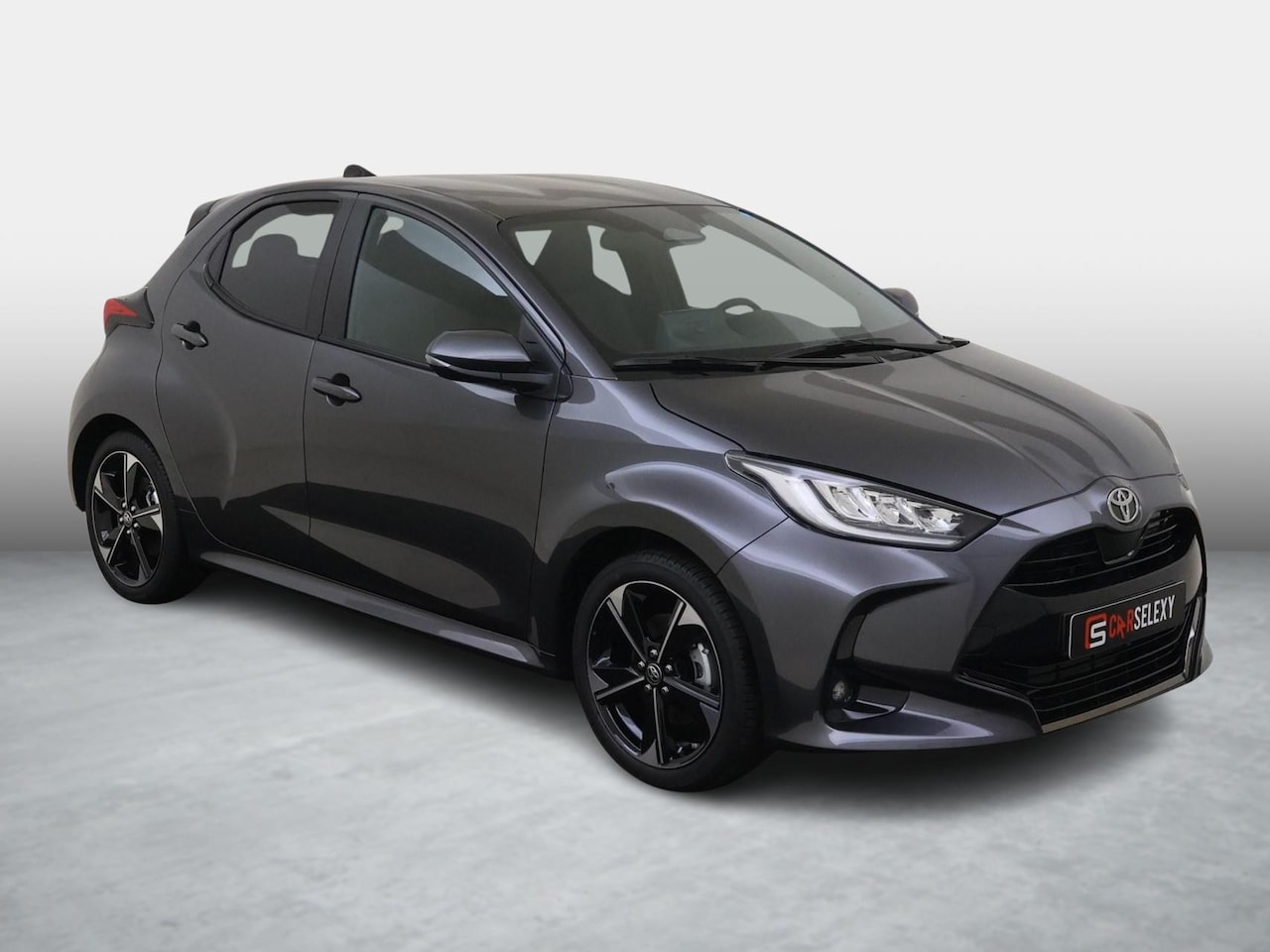 Toyota Yaris - 1.5 Hybrid 130 Executive ( Nieuw 19 km ) - AutoWereld.nl