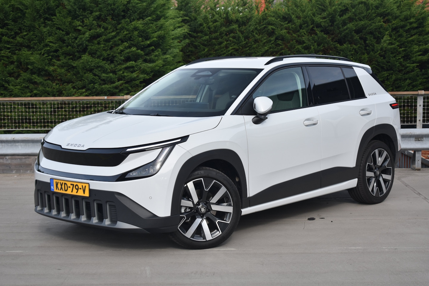 Skoda Epiq - Hero | Camera | Parkeersensoren | Fabrieksnavigatie | Metallic Lak | Dode-hoek waarschuwin - AutoWereld.nl