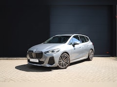BMW 2-serie Active Tourer - 218i | M-Sport | Achteruitrijcamera | Comfort Access | trekhaak | Stoel -Stuurverwarming |