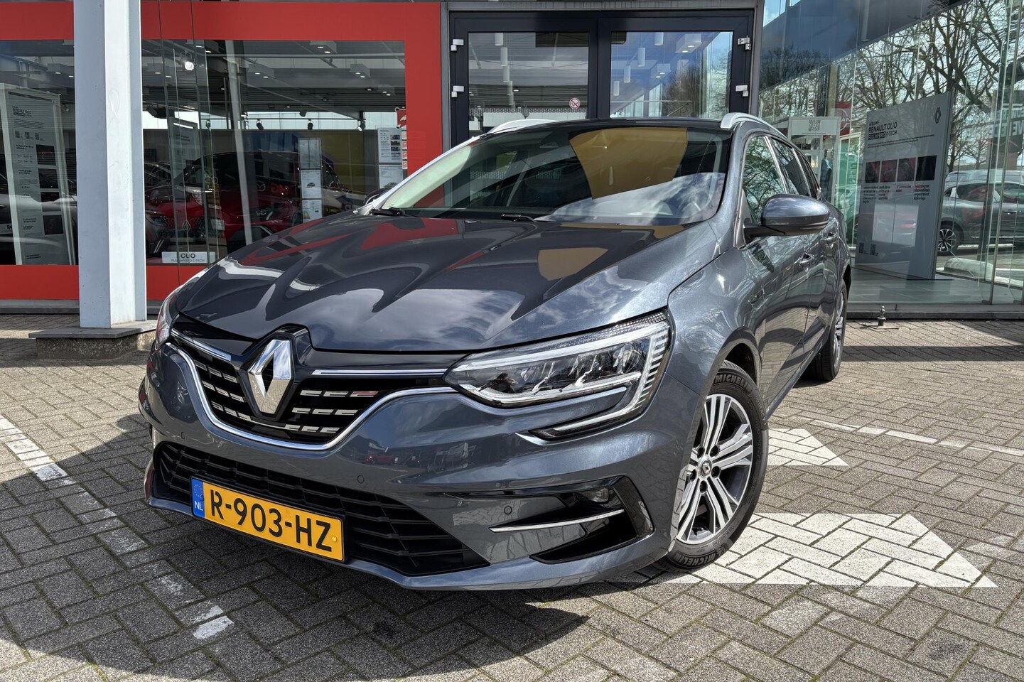 Renault Mégane Estate - 1.3 TCe Intens | Navigatie | Sensoren | Keyless | - AutoWereld.nl