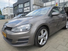Volkswagen Golf - 1.2 TSI Trendline 5 drs , nl-auto airco trekhaak