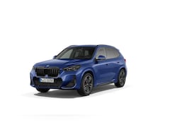 BMW X1 - xDrive25e M Sport Pro | Premium Pack | Trekhaak | Driving Assistant | Panoramdak | Verwarm