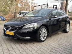Volvo V40 - 1.6 D2 Kinetic | Climate | Cruise | Navi | PDC | APK 01-2027 |